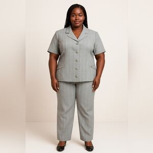 Sophisticated Women's Gray Checkered Pantsuit